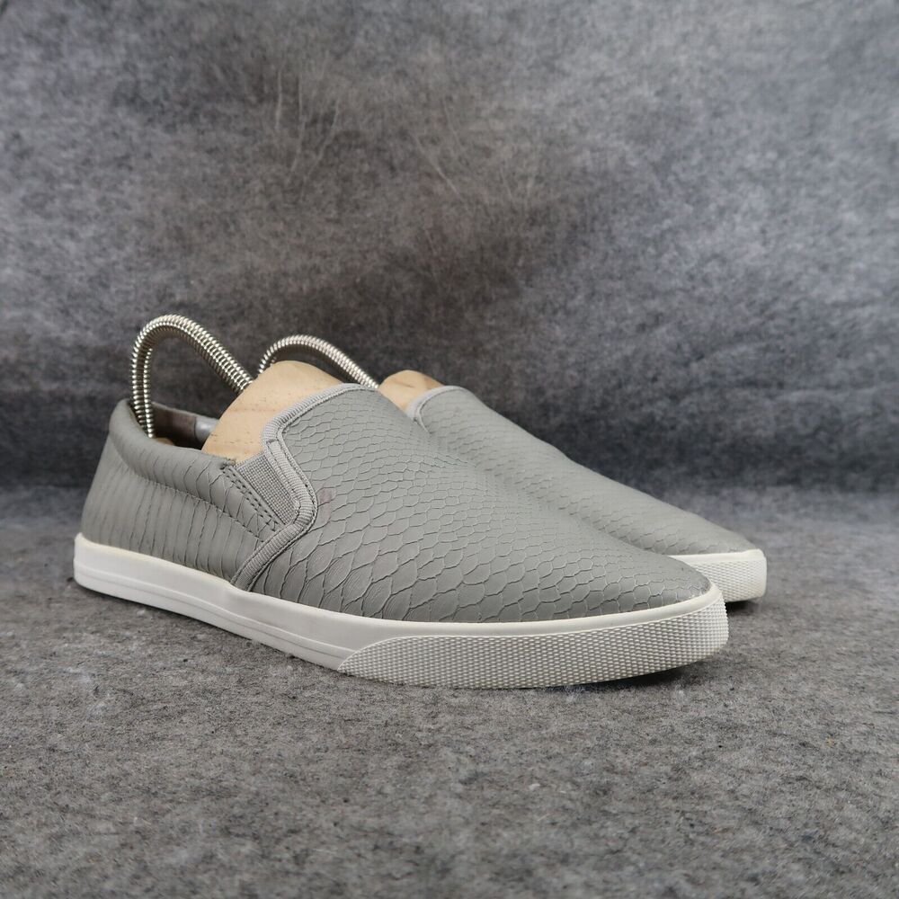 BCBGeneration Shoes Womens 7 Sneaker Slip On Fashion Casual Lifestyle Almond Toe